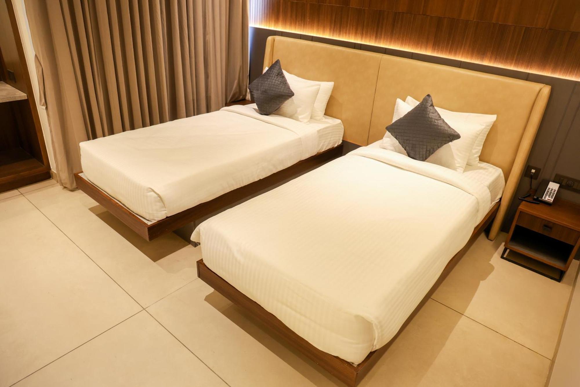 Raga - A Boutique Hotel เบลกวม ภายนอก รูปภาพ