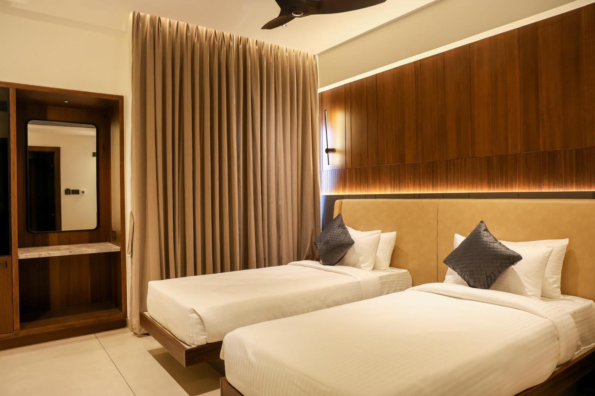 Raga - A Boutique Hotel เบลกวม ภายนอก รูปภาพ